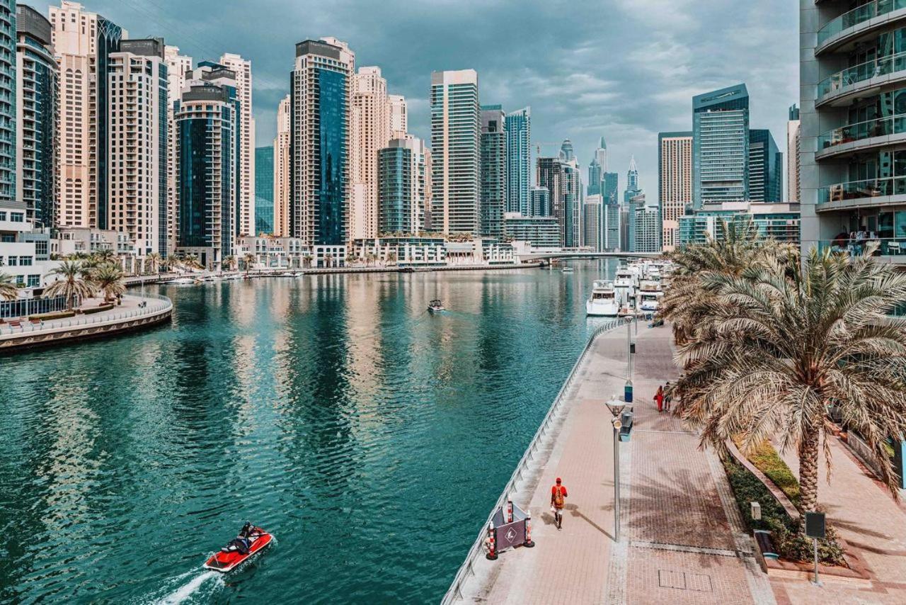 Success Luxury Apartment - 5 Min Away Marina Corniche - Free Housekeeping Provided Everyday-24-7 Staff Available For Services Dubai Eksteriør bilde