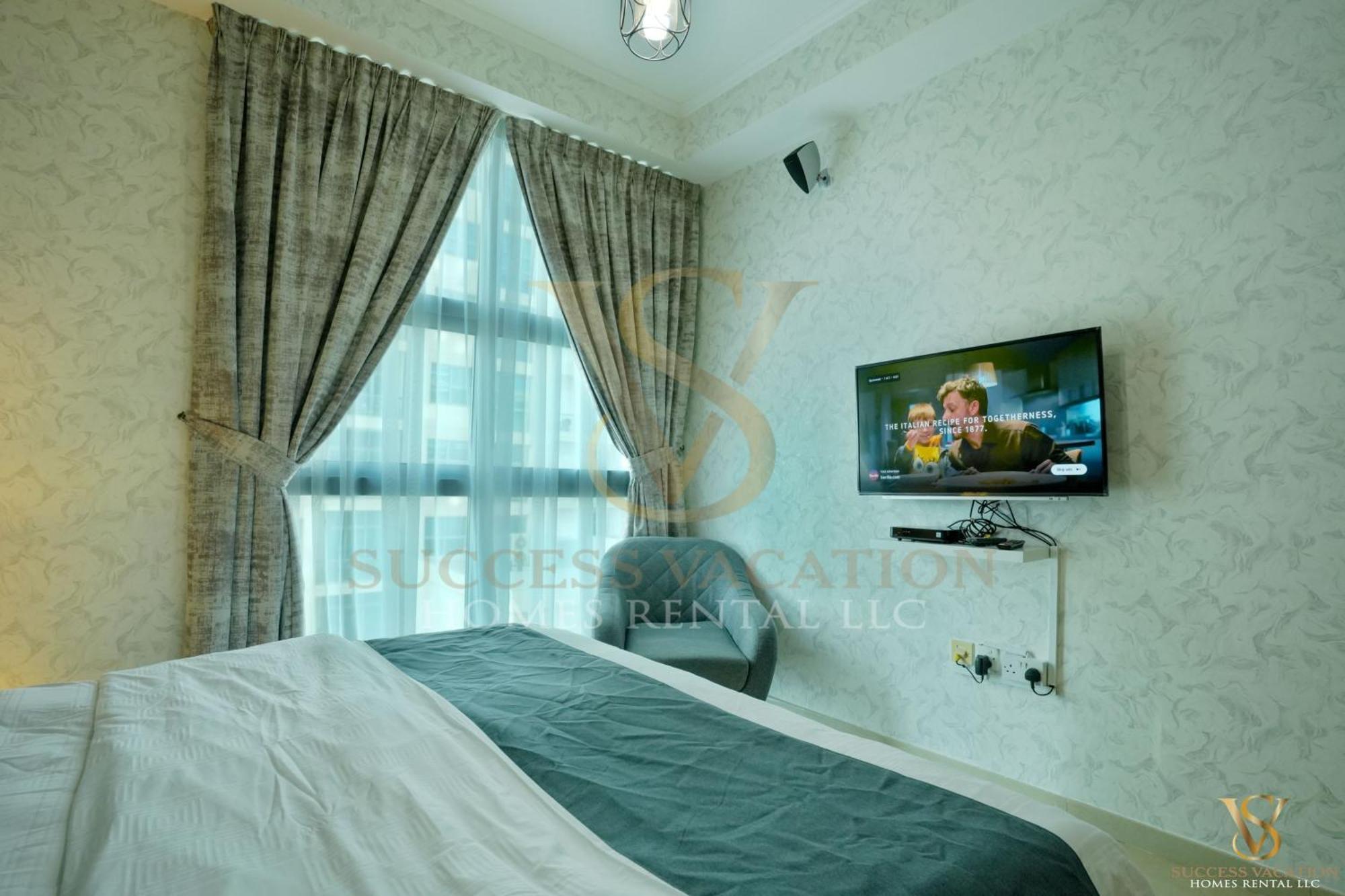 Success Luxury Apartment - 5 Min Away Marina Corniche - Free Housekeeping Provided Everyday-24-7 Staff Available For Services Dubai Eksteriør bilde