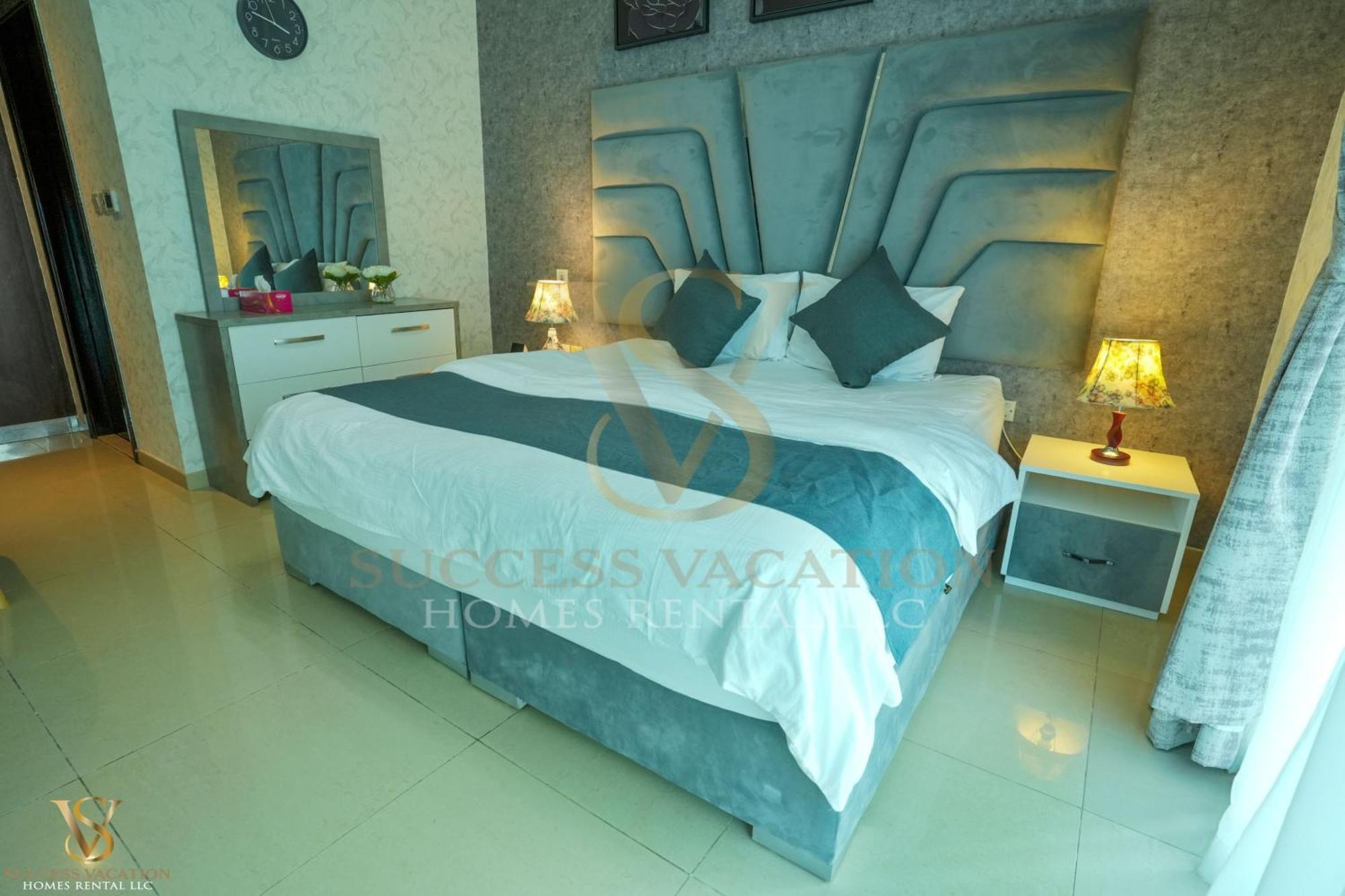 Success Luxury Apartment - 5 Min Away Marina Corniche - Free Housekeeping Provided Everyday-24-7 Staff Available For Services Dubai Eksteriør bilde