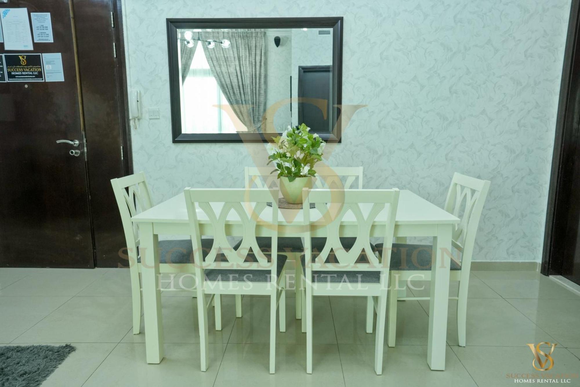 Success Luxury Apartment - 5 Min Away Marina Corniche - Free Housekeeping Provided Everyday-24-7 Staff Available For Services Dubai Eksteriør bilde