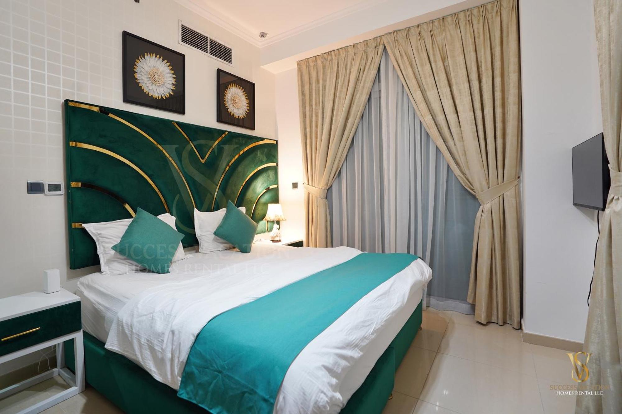 Success Luxury Apartment - 5 Min Away Marina Corniche - Free Housekeeping Provided Everyday-24-7 Staff Available For Services Dubai Eksteriør bilde